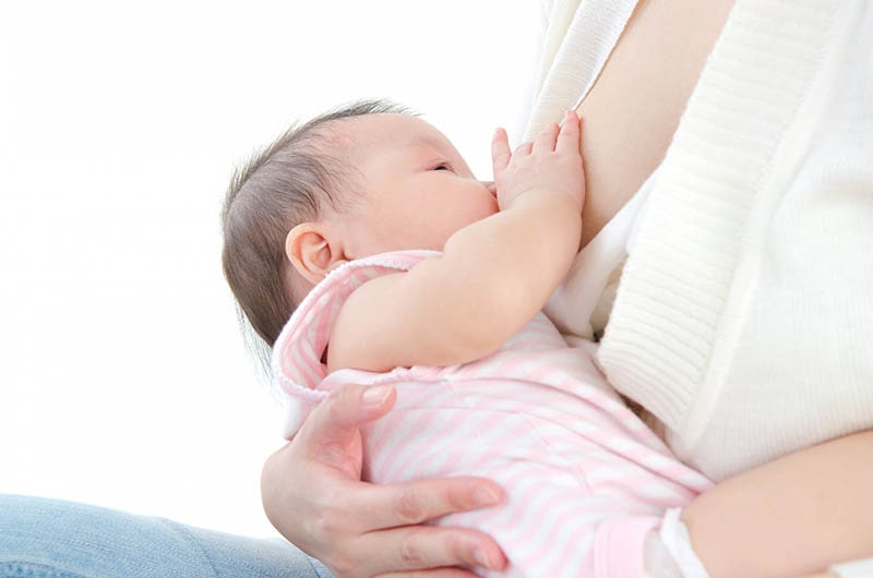Tăng cữ bú là cách bổ sung nước hiệu quả cho trẻ sơ sinh